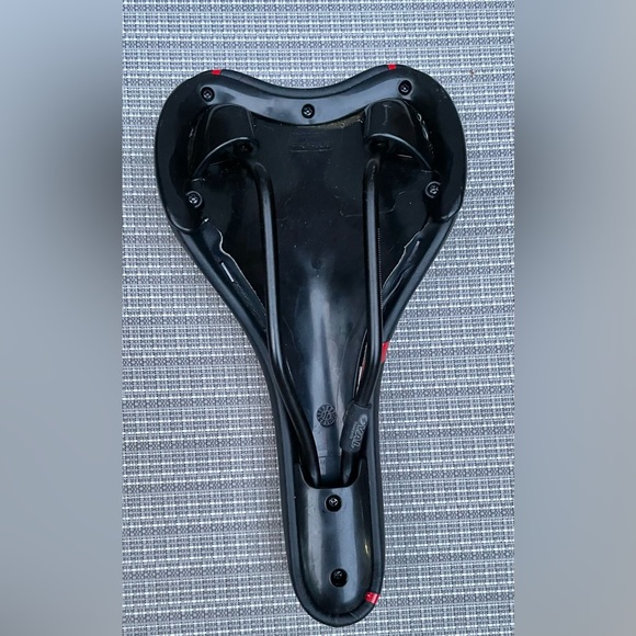 X38 CRO-MO Rails Road/MTB Bike Saddle by Oval Concepts - Picture 2 of 3